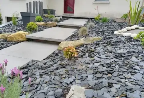 jardinier à Noyal-Pontivy - image 3