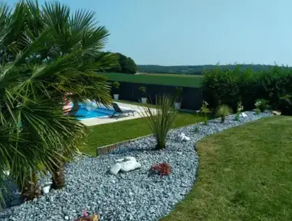 pose gazon synthétique à Noyal-Pontivy - image 2